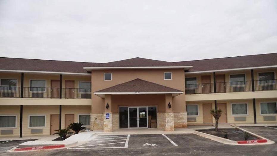 Hotel Cotulla Exterior foto